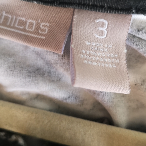 Chico's Zebra Print Cowl Neck 3/4 Sleeve Fashion Top Sz 3 Fits Like L or XL - Picture 11 of 12